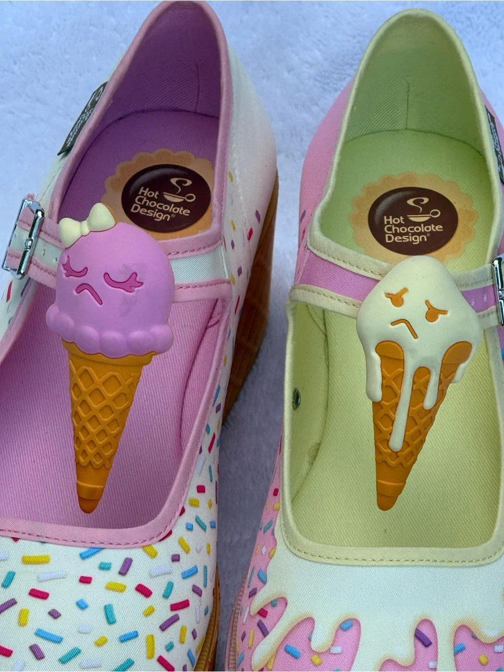 Hot Chocolate Designs Platform Mary Jane Shoes Size 8
